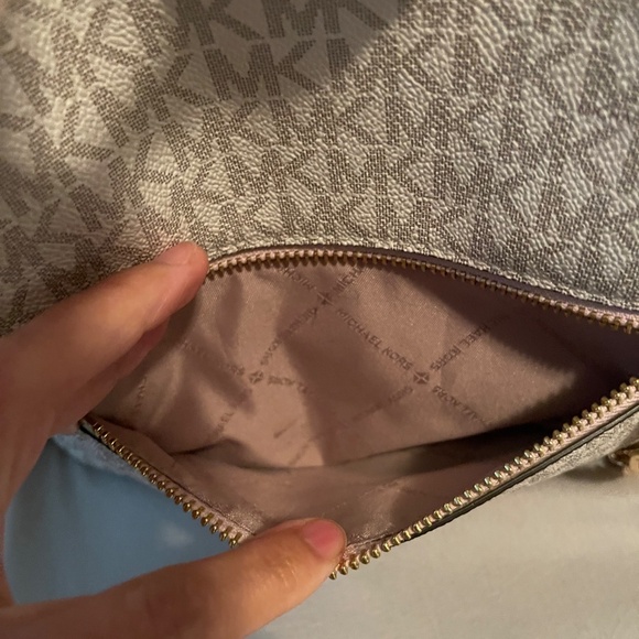 Michael Kors Large blush and cream backpack - Picture 12 of 12